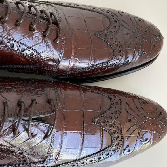 CAPORICCI 3318 genuine alligator shoes.
Dark Brown (Castagno)
Wing tip - Picture 5 of 11